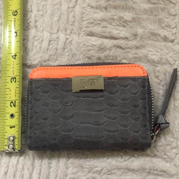 Diane Von Furstenburg Zip Around python card wallet - Picture 11 of 16